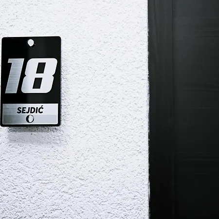 Modern Moment Apartment *