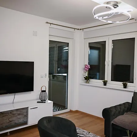 Modern Moment Apartment *